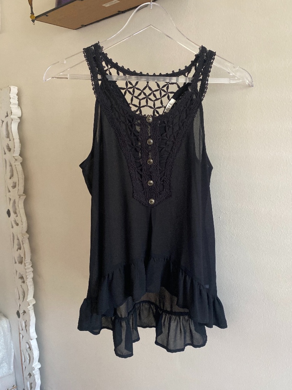 🪞 NEW Free People crochet trim hi low sleeveless top black
